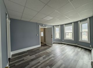 133 University Ave 5, Lowell, MA 01854