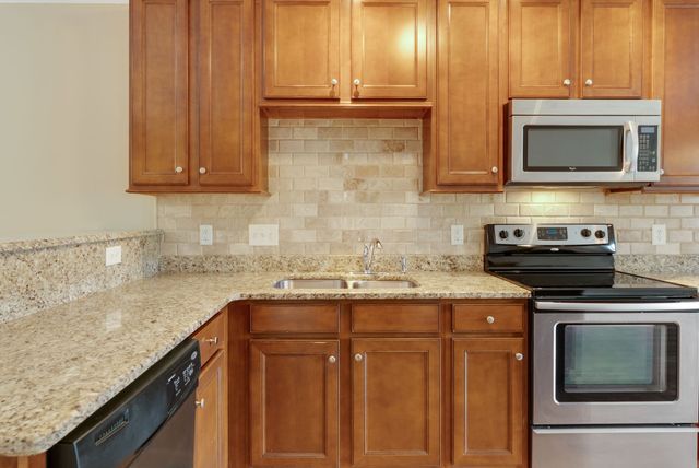 8433 Danbrook Dr, Nolensville, TN 37135