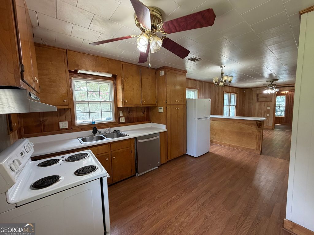 230 Glendale Drive, Hartwell, GA 30643 — photo 4