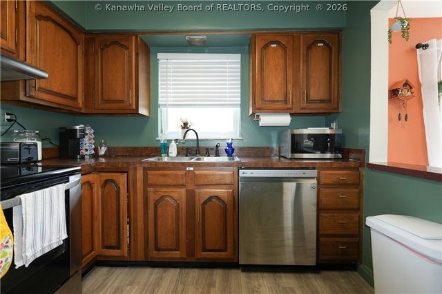 307 25th Street, Dunbar, WV 25064