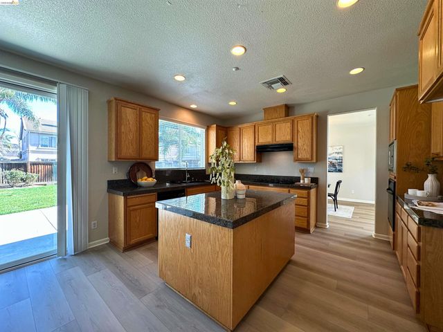 1788 Moreau Way, Brentwood, CA 94513