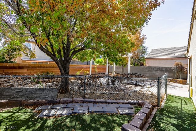 6208 Grizzly Gorge Street, Las Vegas, NV 89130