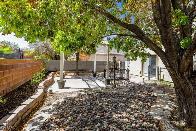 6208 Grizzly Gorge Street, Las Vegas, NV 89130