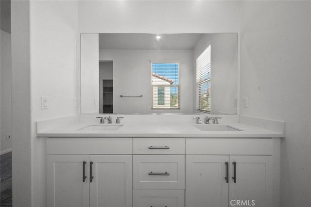 1454 E Laurelwood, San Bernardino, CA 92408