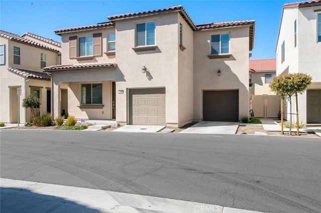 1454 E Laurelwood, San Bernardino, CA 92408