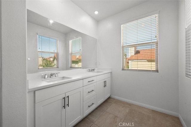 1454 E Laurelwood, San Bernardino, CA 92408