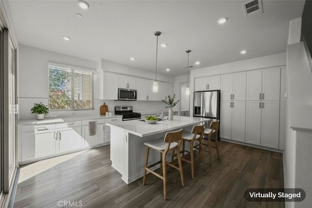 1454 E Laurelwood, San Bernardino, CA 92408