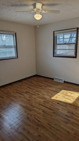 3237 S Ferguson Avenue, Springfield, MO 65807