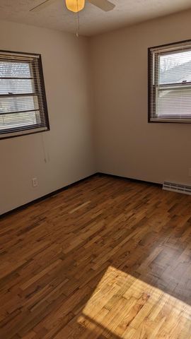 3237 S Ferguson Avenue, Springfield, MO 65807