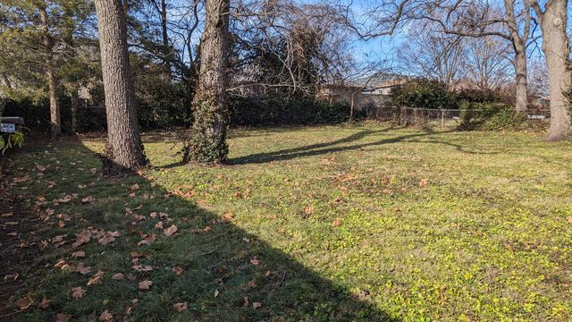 3237 S Ferguson Avenue, Springfield, MO 65807