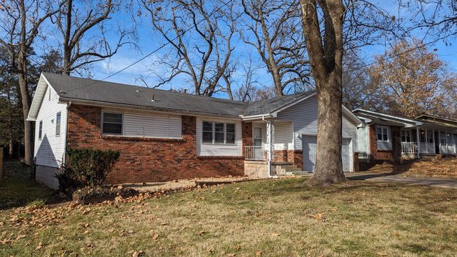 3237 S Ferguson Avenue, Springfield, MO 65807