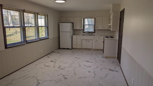 3237 S Ferguson Avenue, Springfield, MO 65807