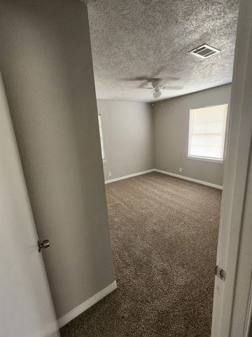 610 Tovrea Road, Alvin, TX 77511