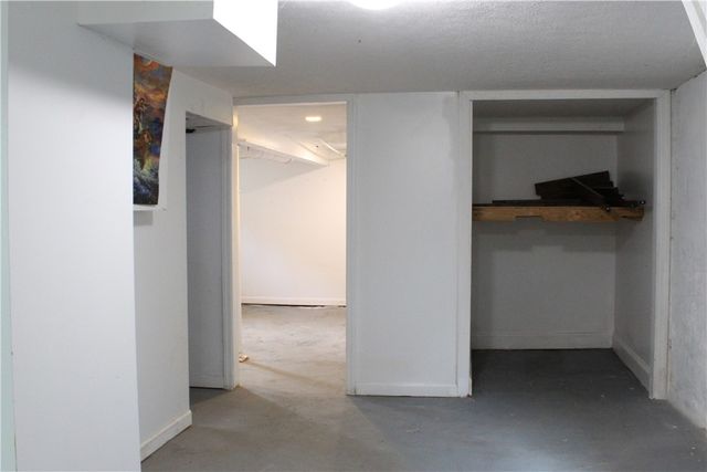 1089 Main Street, Coraopolis, PA 15108