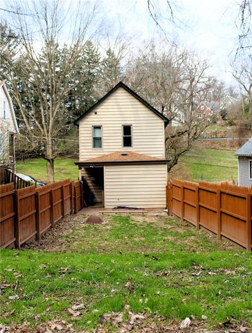 1089 Main Street, Coraopolis, PA 15108