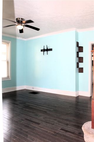 1089 Main Street, Coraopolis, PA 15108