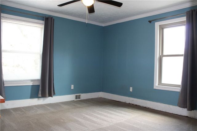 1089 Main Street, Coraopolis, PA 15108