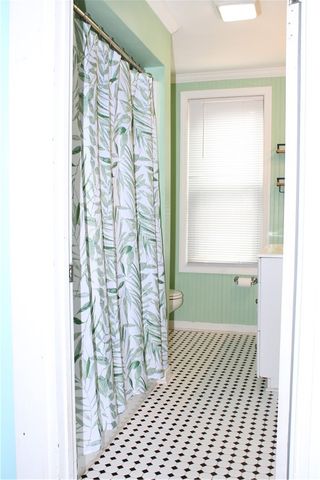 1089 Main Street, Coraopolis, PA 15108