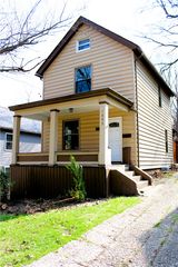 1089 Main Street, Coraopolis, PA 15108