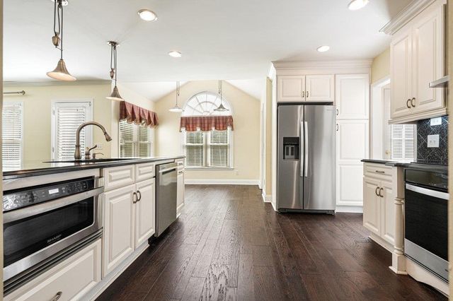 1050 Fairwood Overlook, Acworth, GA 30101