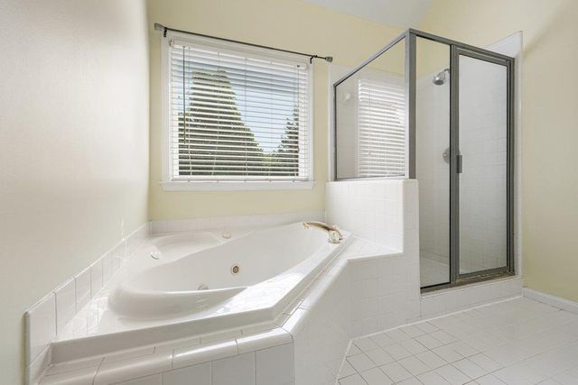 1050 Fairwood Overlook, Acworth, GA 30101