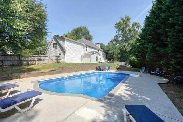 1050 Fairwood Overlook, Acworth, GA 30101