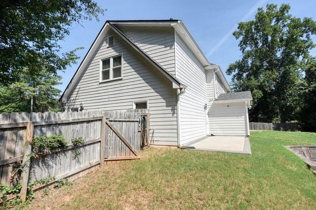 1050 Fairwood Overlook, Acworth, GA 30101