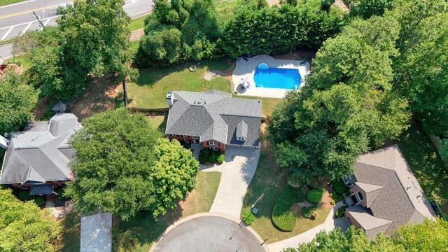 1050 Fairwood Overlook, Acworth, GA 30101