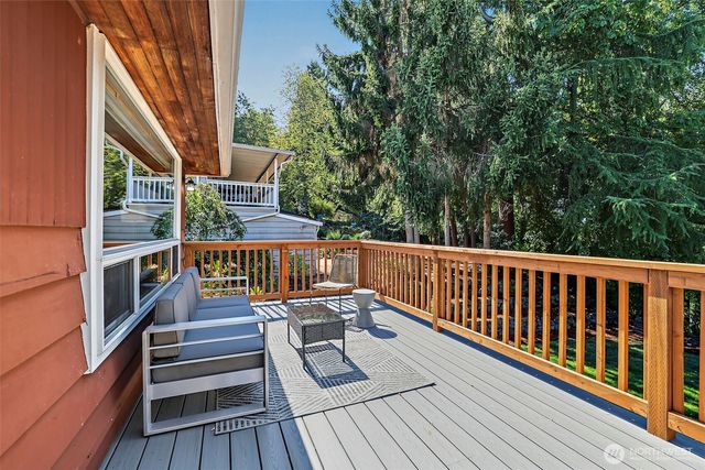5925 48th Avenue S, Seattle, WA 98118