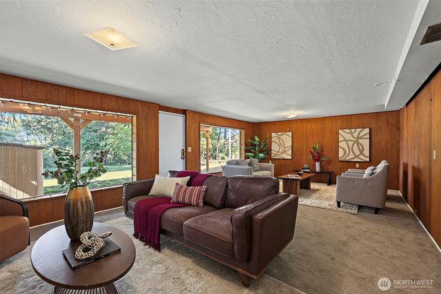 5925 48th Avenue S, Seattle, WA 98118