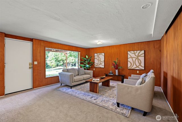 5925 48th Avenue S, Seattle, WA 98118