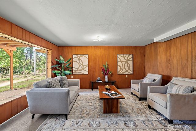 5925 48th Avenue S, Seattle, WA 98118