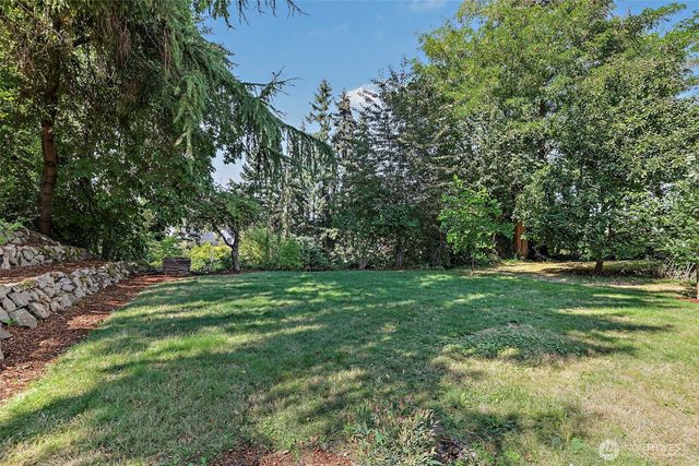 5925 48th Avenue S, Seattle, WA 98118