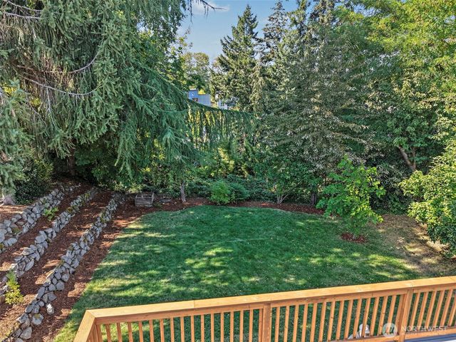 5925 48th Avenue S, Seattle, WA 98118