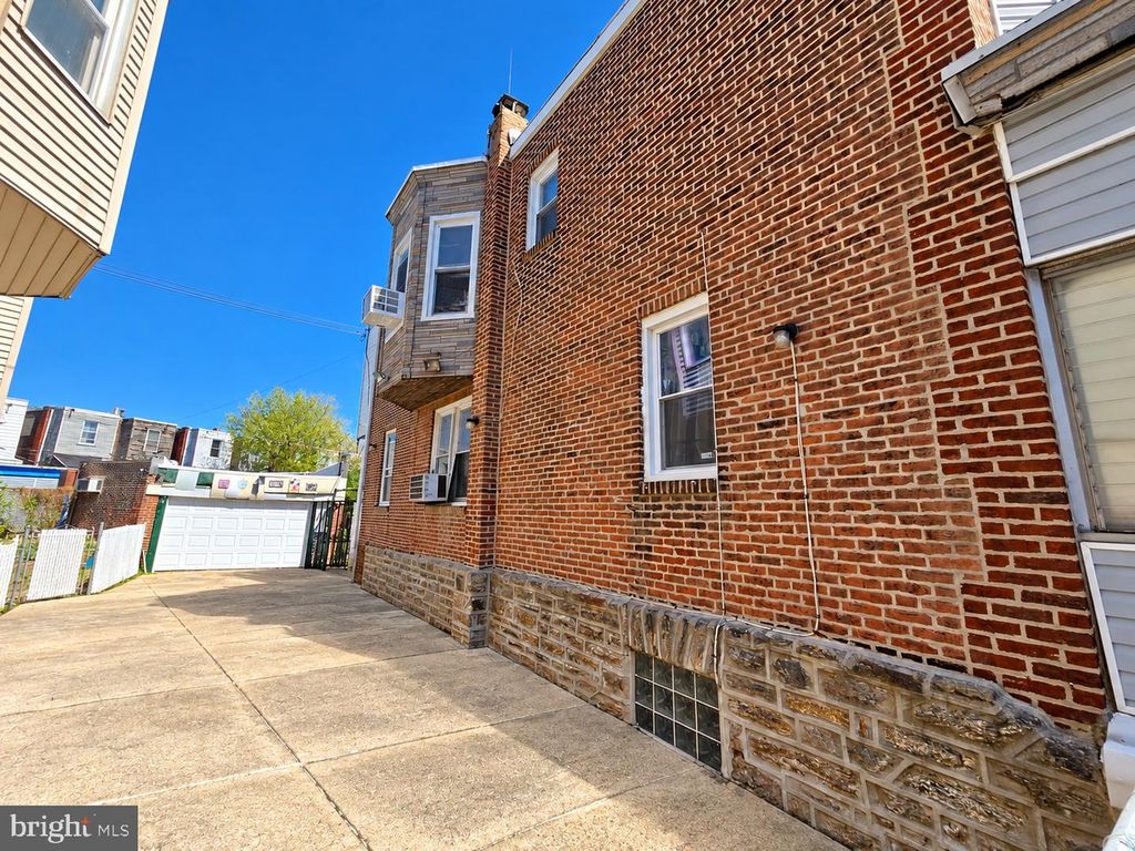 227 LINDLEY AVE, PHILADELPHIA, PA 19120 — photo 2