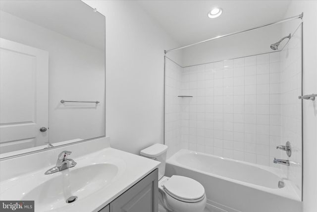 505 FONTANA CIR, Martinsburg, WV 25403