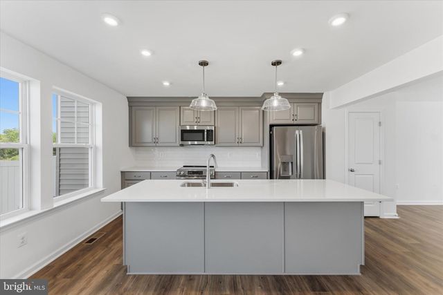 505 FONTANA CIR, Martinsburg, WV 25403