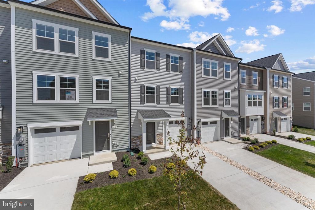 505 FONTANA CIR, Martinsburg, WV 25403