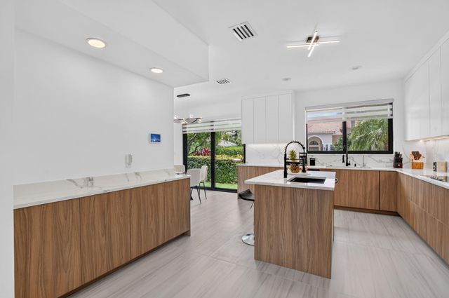 21312 Greenwood Court, Boca Raton, FL 33433