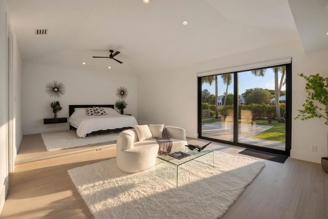 21312 Greenwood Court, Boca Raton, FL 33433