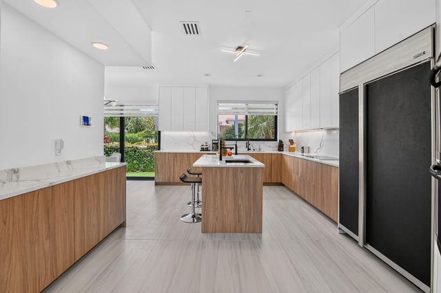 21312 Greenwood Court, Boca Raton, FL 33433