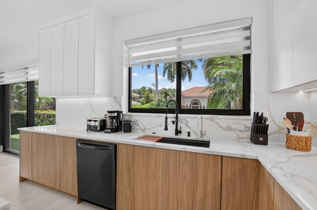 21312 Greenwood Court, Boca Raton, FL 33433