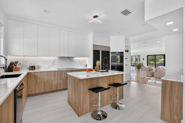 21312 Greenwood Court, Boca Raton, FL 33433