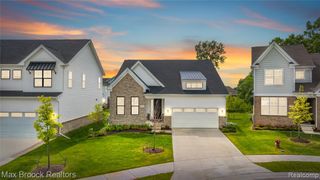 5636 Suffolk Court, West Bloomfield, MI 48322