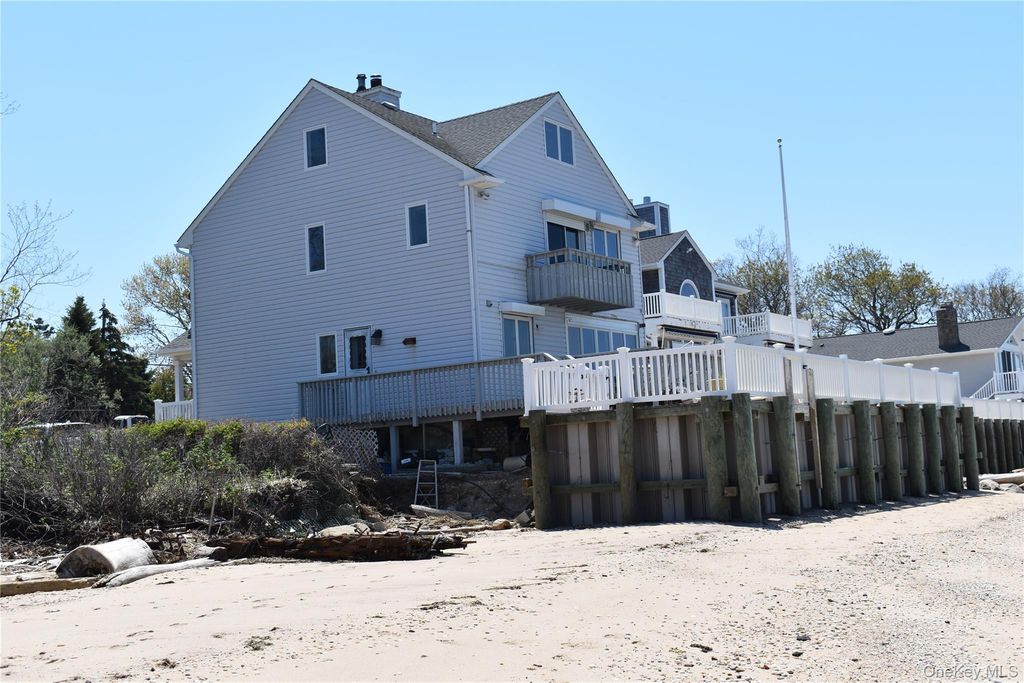 52755 Soundview Avenue, Southold, NY 11971