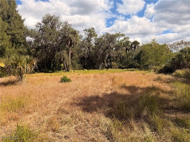 16920 Pelican WAY, North Fort Myers, FL 33917