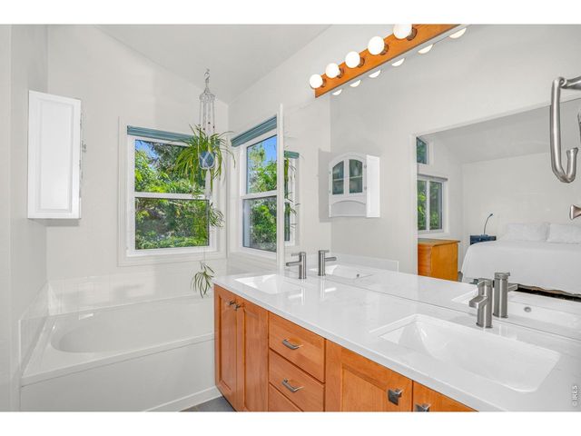 5419 Indian Summer Ct, Boulder, CO 80301