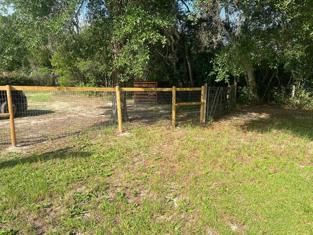 20456 SE 140TH STREET, Umatilla, FL 32784