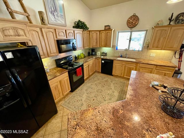 9090 S Tequila Sunrise Road, Hereford, AZ 85615