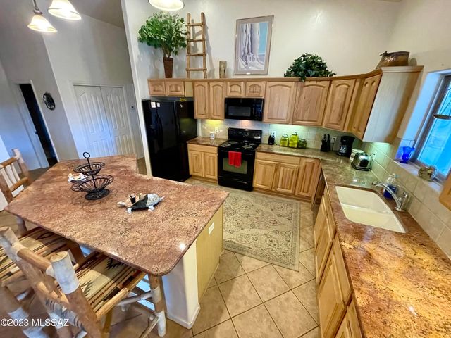 9090 S Tequila Sunrise Road, Hereford, AZ 85615